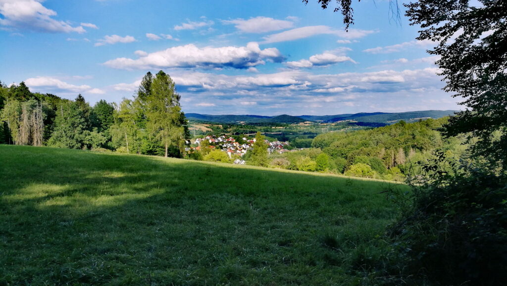 Juli 2022 Blick über Unterafferbach in Unterfranken, Bayern